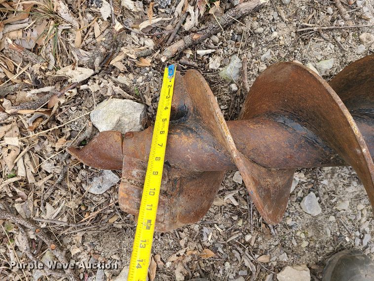 image for item JW9718 Lowe 1650CLH  skid steer auger