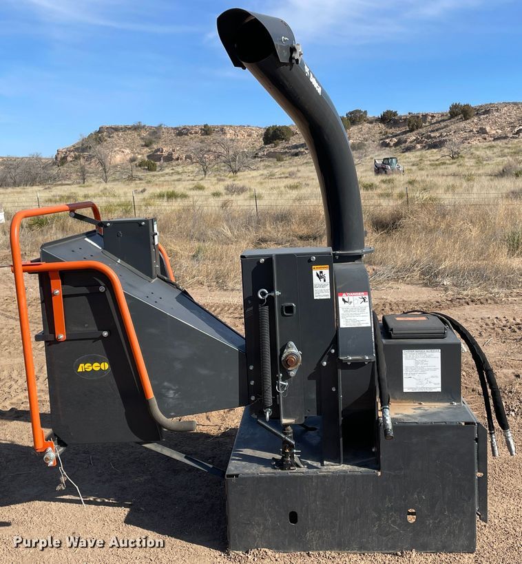 image for item KM9939 2017 Bobcat WC-8B  skid steer wood chipper