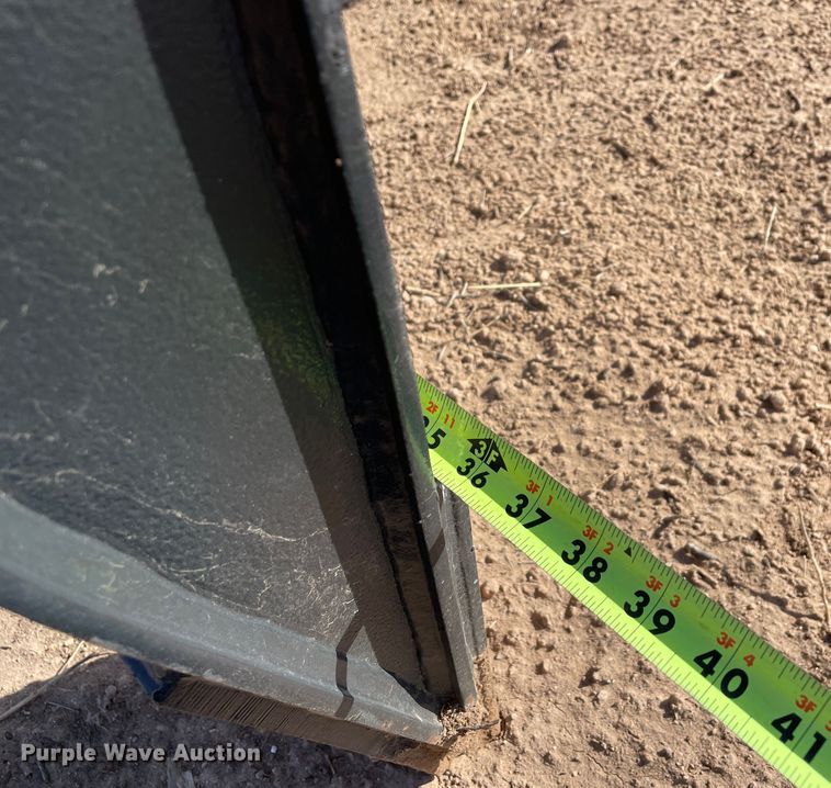 image for item KM9940 Pemberton 415402 PC210  excavator grapple