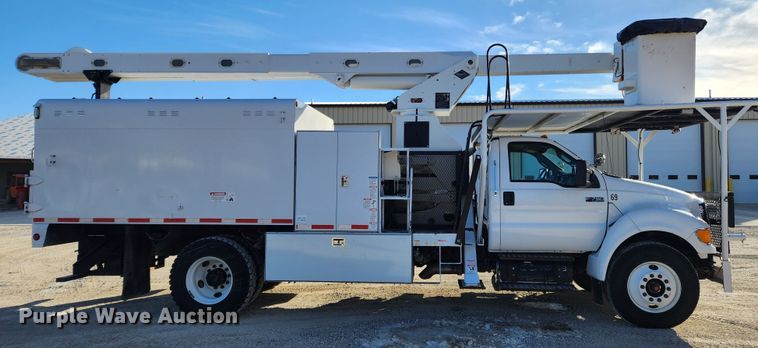 image for item KT9397 2012 Ford F750 Super Duty XLT  forestry bucket truck