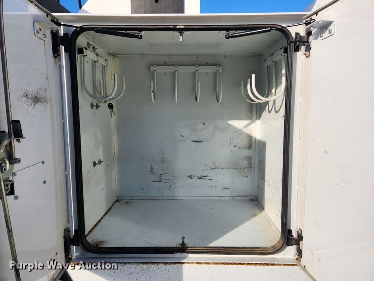 image for item KT9397 2012 Ford F750 Super Duty XLT  forestry bucket truck