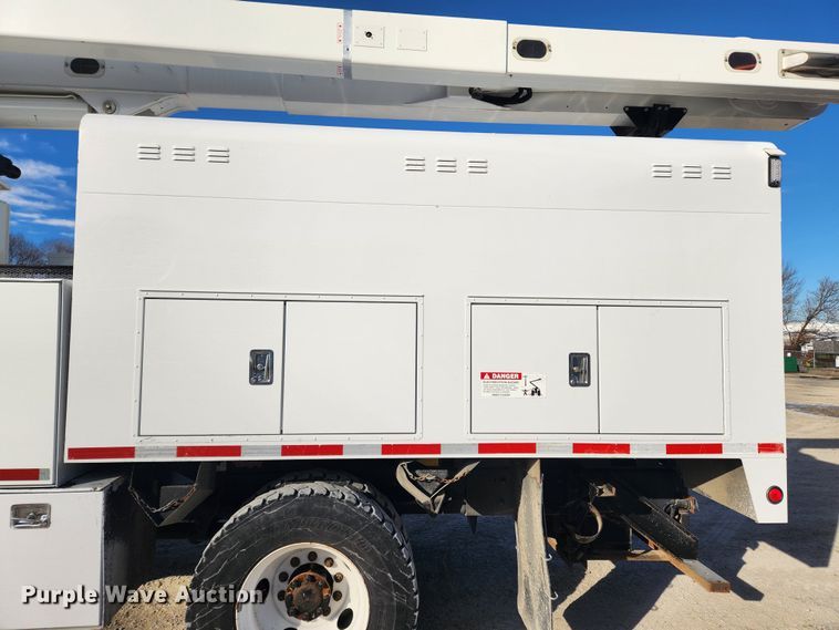 image for item KT9397 2012 Ford F750 Super Duty XLT  forestry bucket truck