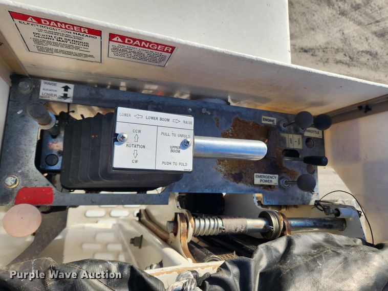 image for item KT9397 2012 Ford F750 Super Duty XLT  forestry bucket truck