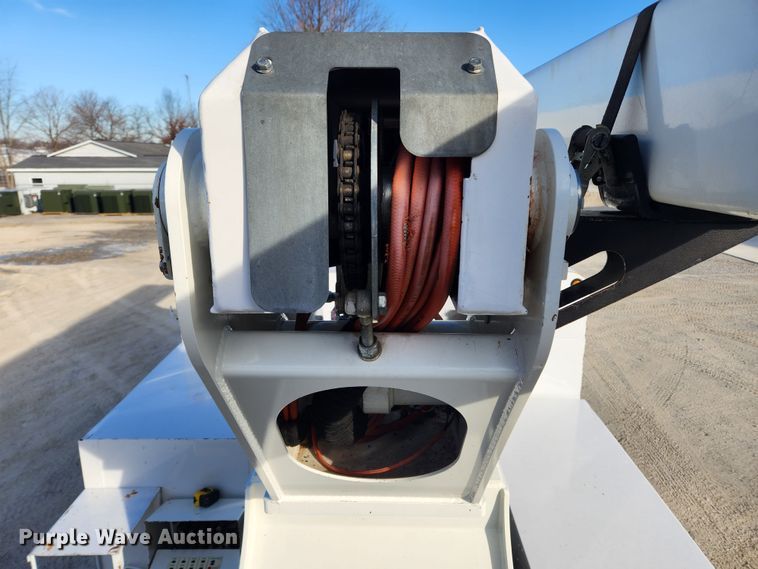 image for item KT9397 2012 Ford F750 Super Duty XLT  forestry bucket truck