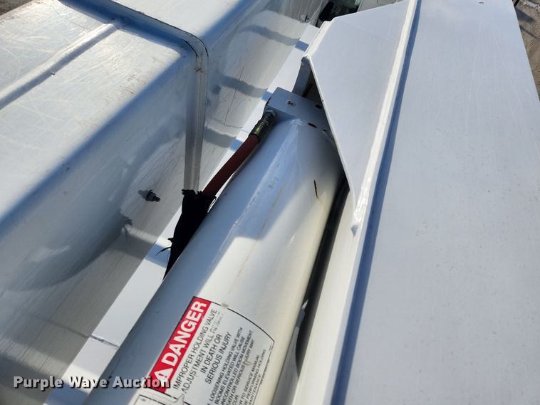 image for item KT9397 2012 Ford F750 Super Duty XLT  forestry bucket truck