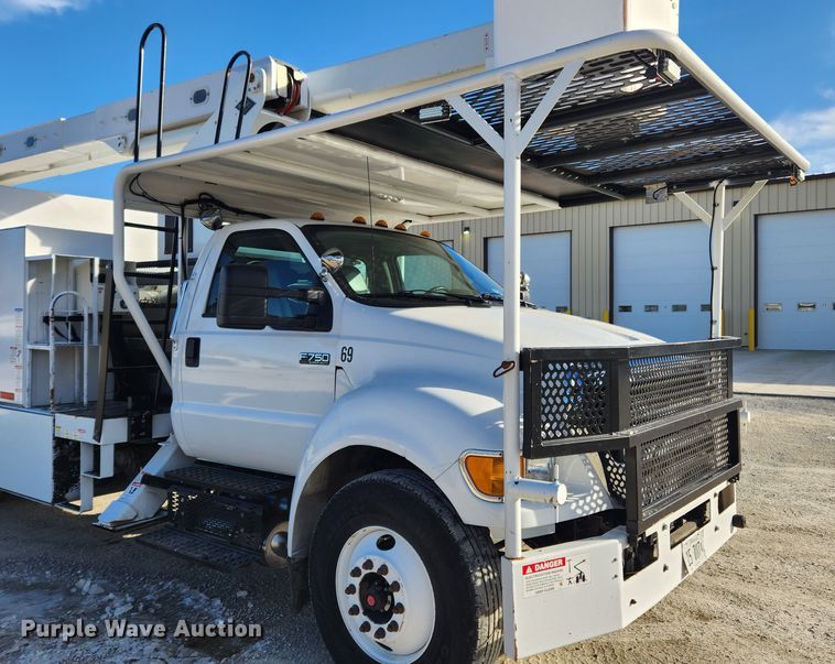 image for item KT9397 2012 Ford F750 Super Duty XLT  forestry bucket truck