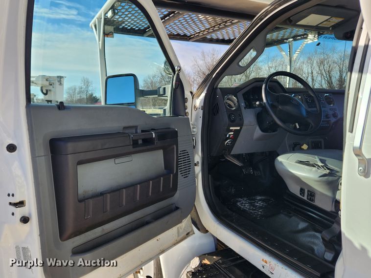 image for item KT9397 2012 Ford F750 Super Duty XLT  forestry bucket truck
