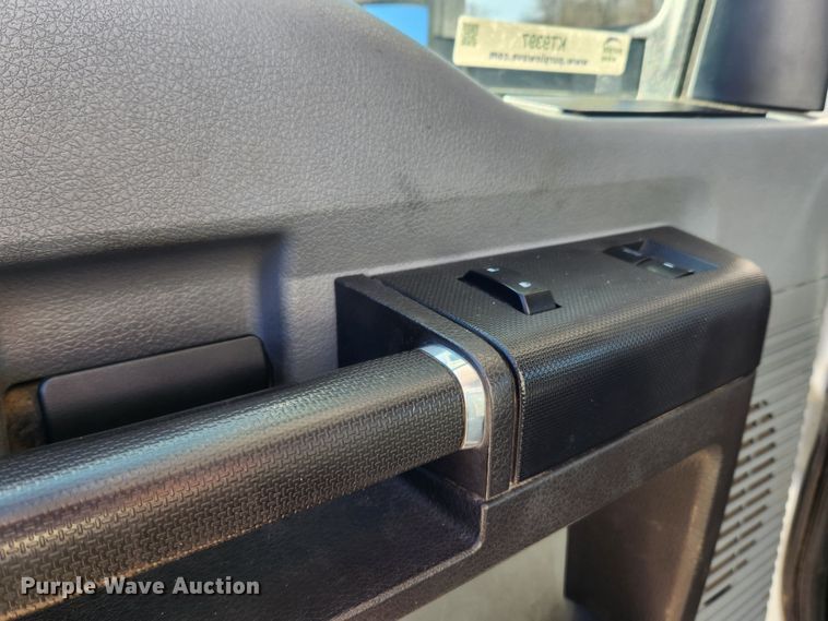 image for item KT9397 2012 Ford F750 Super Duty XLT  forestry bucket truck