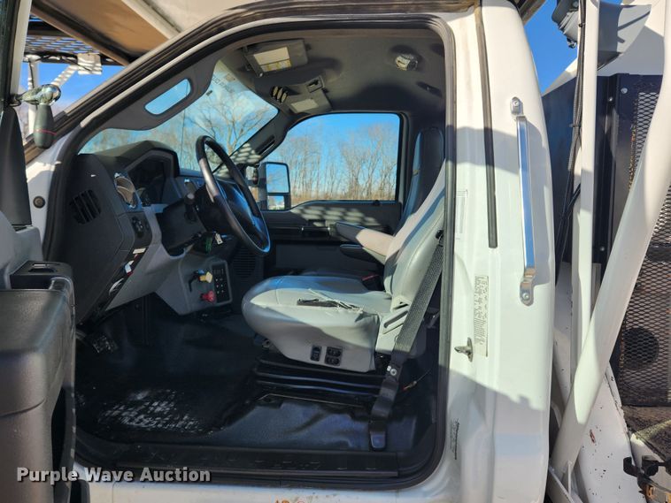 image for item KT9397 2012 Ford F750 Super Duty XLT  forestry bucket truck