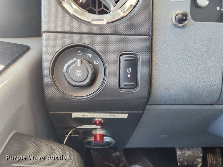 image for item KT9397 2012 Ford F750 Super Duty XLT  forestry bucket truck