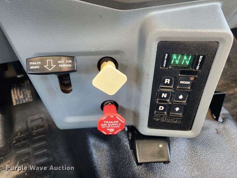 image for item KT9397 2012 Ford F750 Super Duty XLT  forestry bucket truck