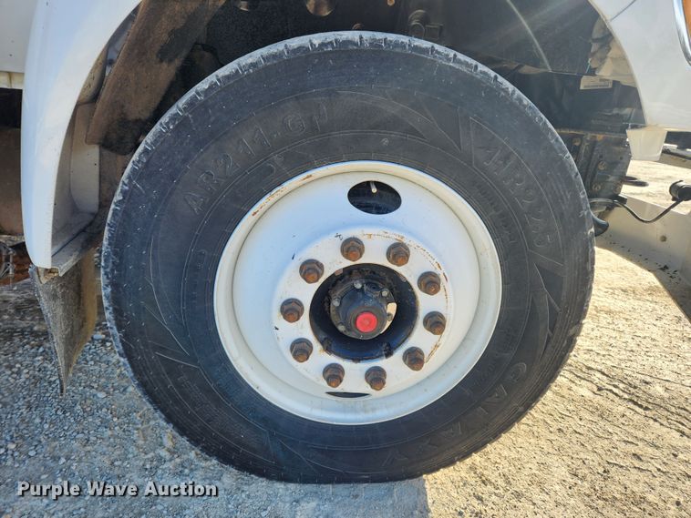 image for item KT9397 2012 Ford F750 Super Duty XLT  forestry bucket truck