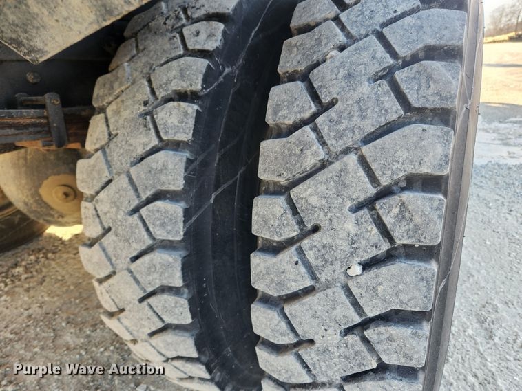 image for item KT9397 2012 Ford F750 Super Duty XLT  forestry bucket truck