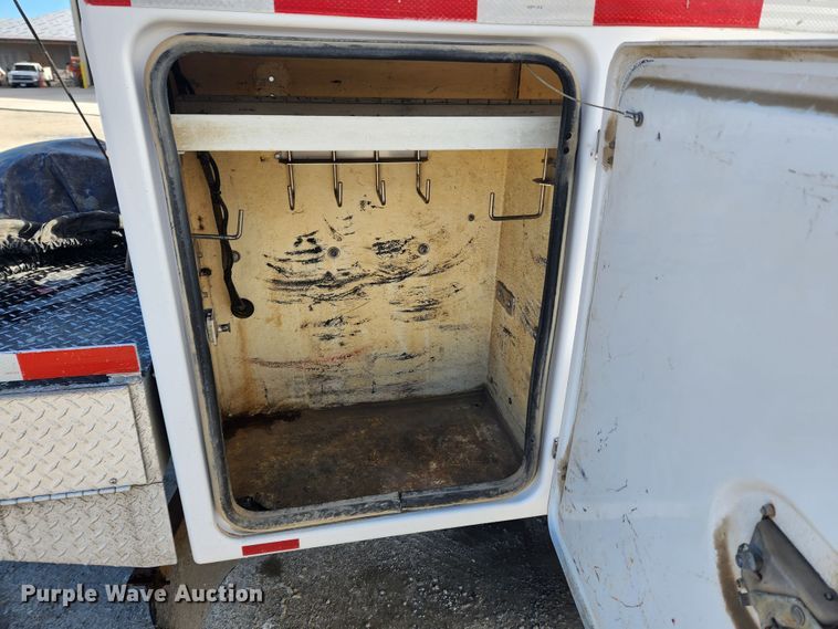 image for item KT9398 2014 Dodge Ram 5500HD  bucket truck