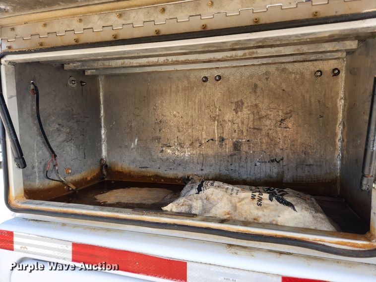 image for item KT9398 2014 Dodge Ram 5500HD  bucket truck