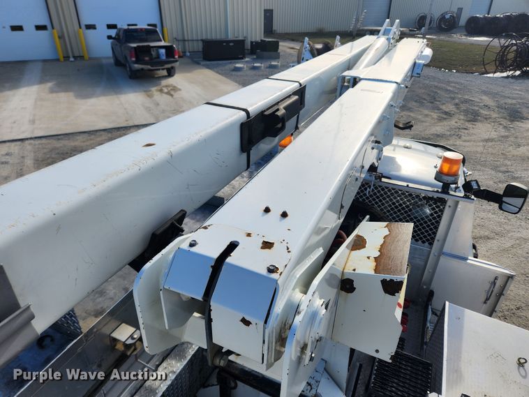 image for item KT9398 2014 Dodge Ram 5500HD  bucket truck