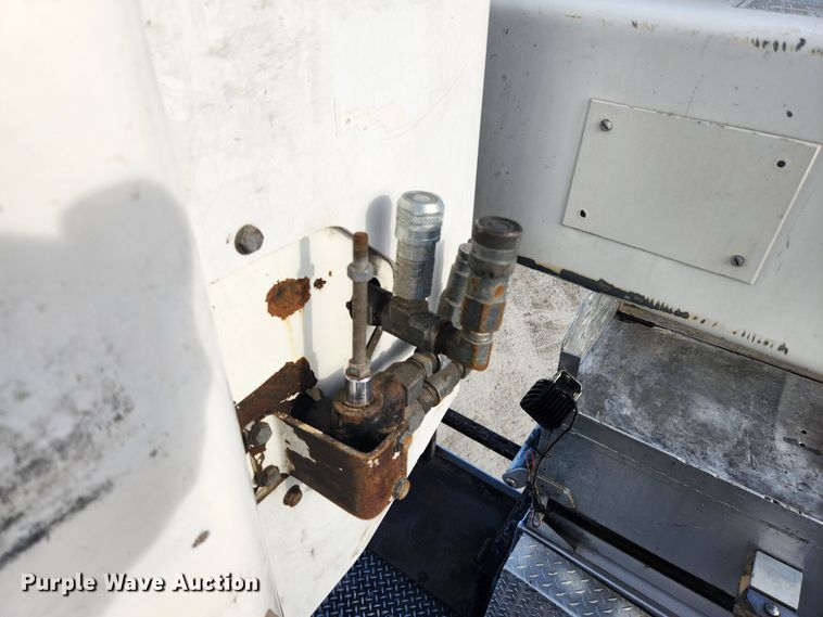 image for item KT9398 2014 Dodge Ram 5500HD  bucket truck