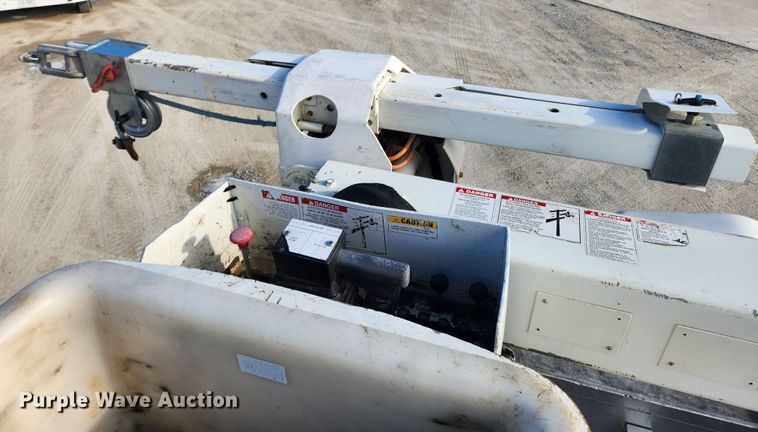 image for item KT9398 2014 Dodge Ram 5500HD  bucket truck