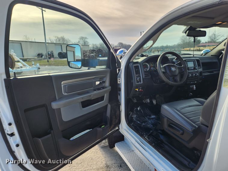 image for item KT9398 2014 Dodge Ram 5500HD  bucket truck