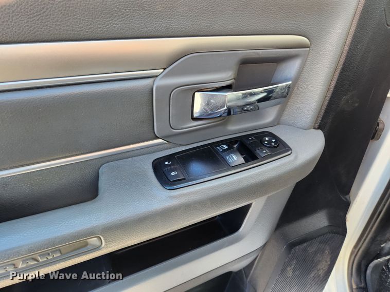 image for item KT9398 2014 Dodge Ram 5500HD  bucket truck