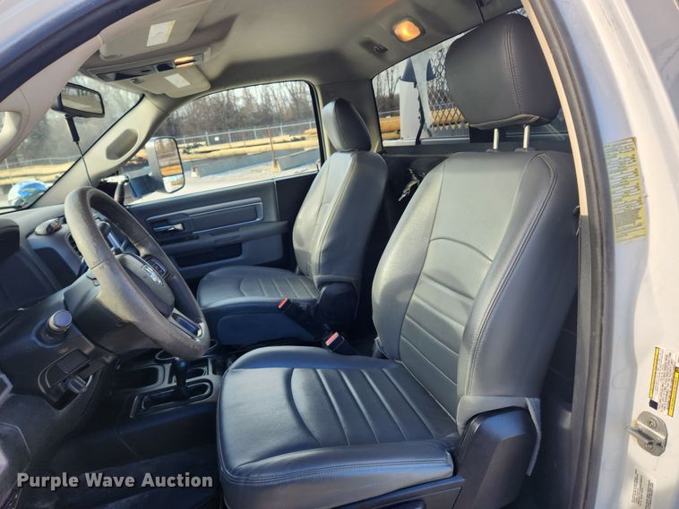 image for item KT9398 2014 Dodge Ram 5500HD  bucket truck