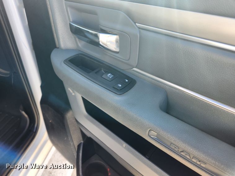 image for item KT9398 2014 Dodge Ram 5500HD  bucket truck