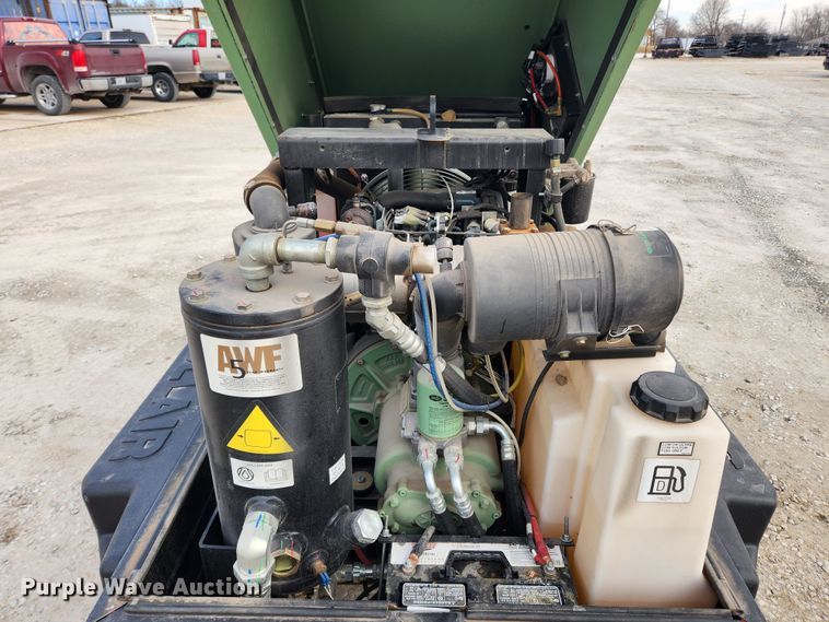 image for item KT9401 2018 Sullair 185  air compressor