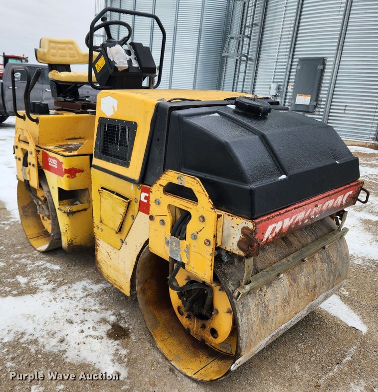 image for item KT9413 1996 Dynapac CC102  double drum vibratory roller