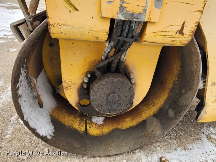 image for item KT9413 1996 Dynapac CC102  double drum vibratory roller