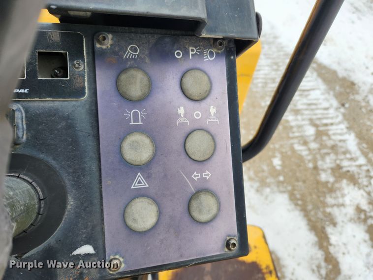 image for item KT9413 1996 Dynapac CC102  double drum vibratory roller