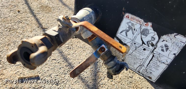 image for item KT9428 2005 Sullair 185DP0JD  air compressor