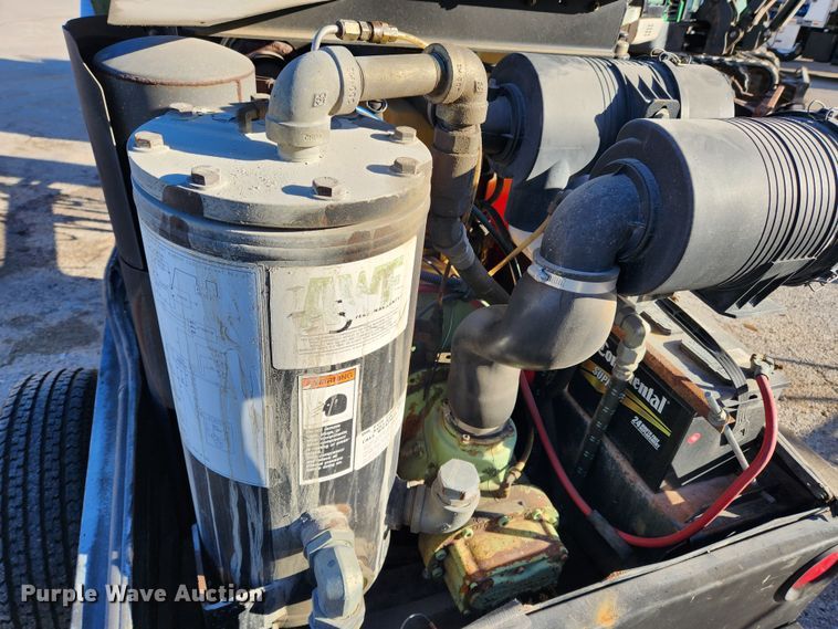 image for item KT9428 2005 Sullair 185DP0JD  air compressor