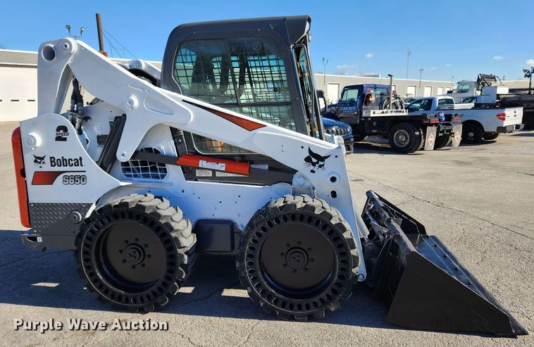 image for item KT9441 2014 Bobcat S650  skid steer loader