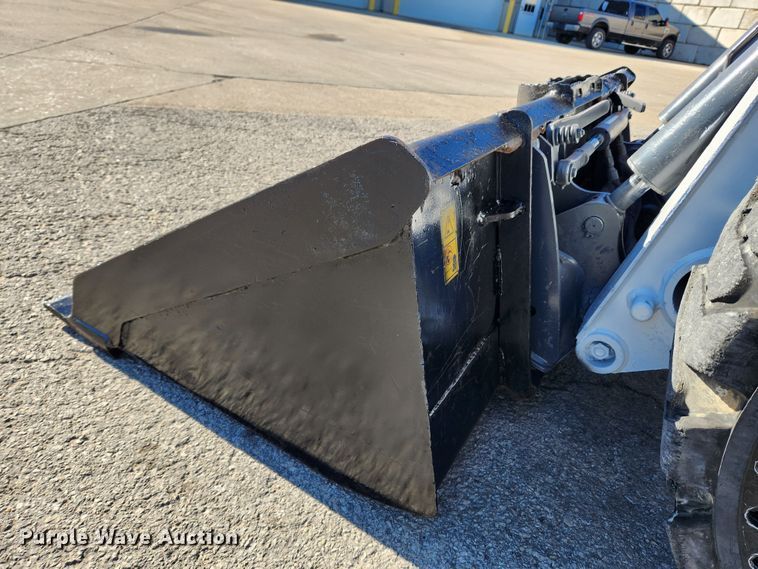 image for item KT9441 2014 Bobcat S650  skid steer loader