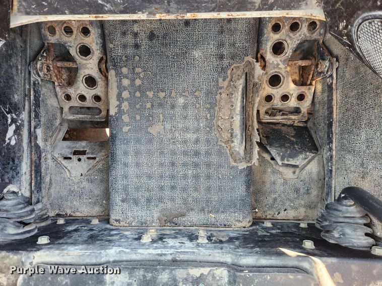 image for item KT9441 2014 Bobcat S650  skid steer loader