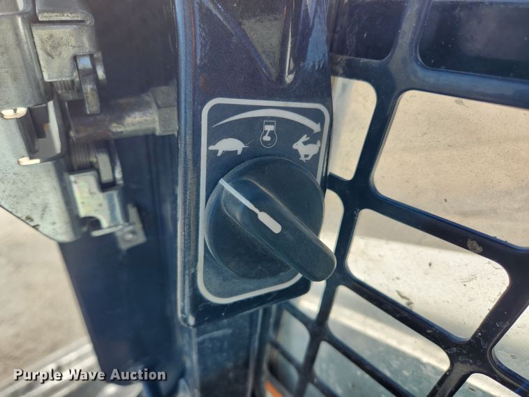 image for item KT9441 2014 Bobcat S650  skid steer loader