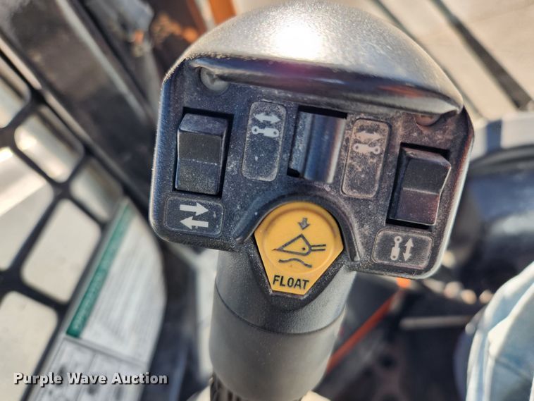 image for item KT9441 2014 Bobcat S650  skid steer loader