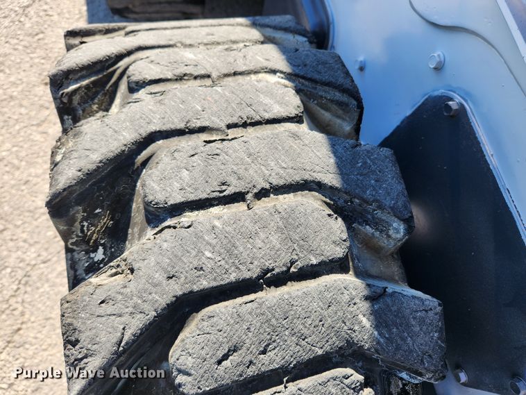 image for item KT9441 2014 Bobcat S650  skid steer loader