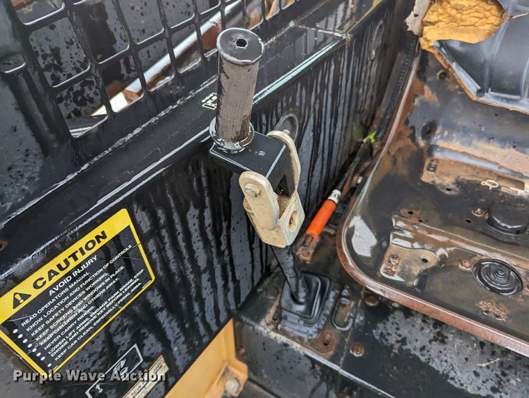 image for item LF9552 1996 New Holland LX865  skid steer loader