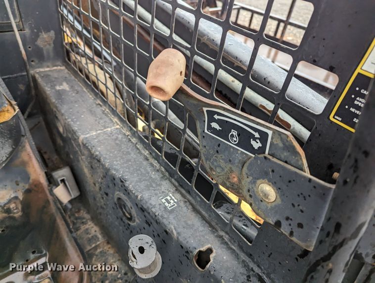 image for item LF9552 1996 New Holland LX865  skid steer loader