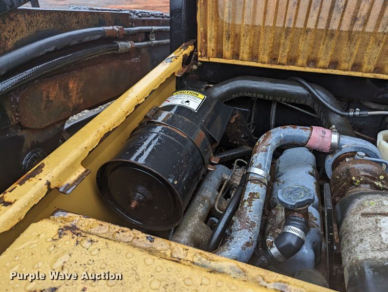 image for item LF9552 1996 New Holland LX865  skid steer loader