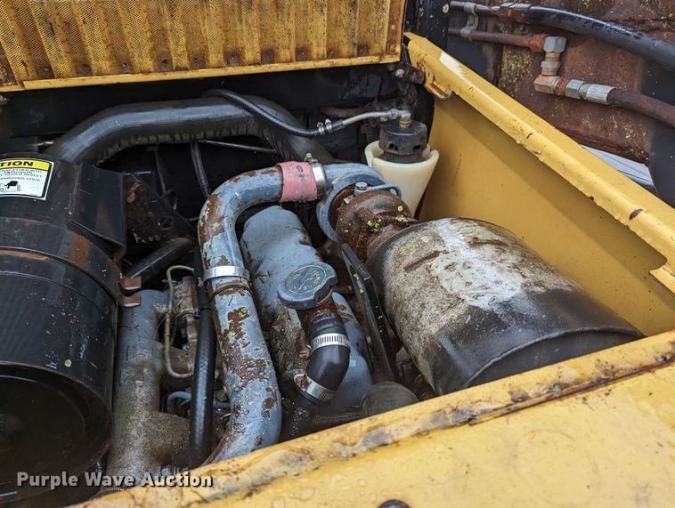 image for item LF9552 1996 New Holland LX865  skid steer loader