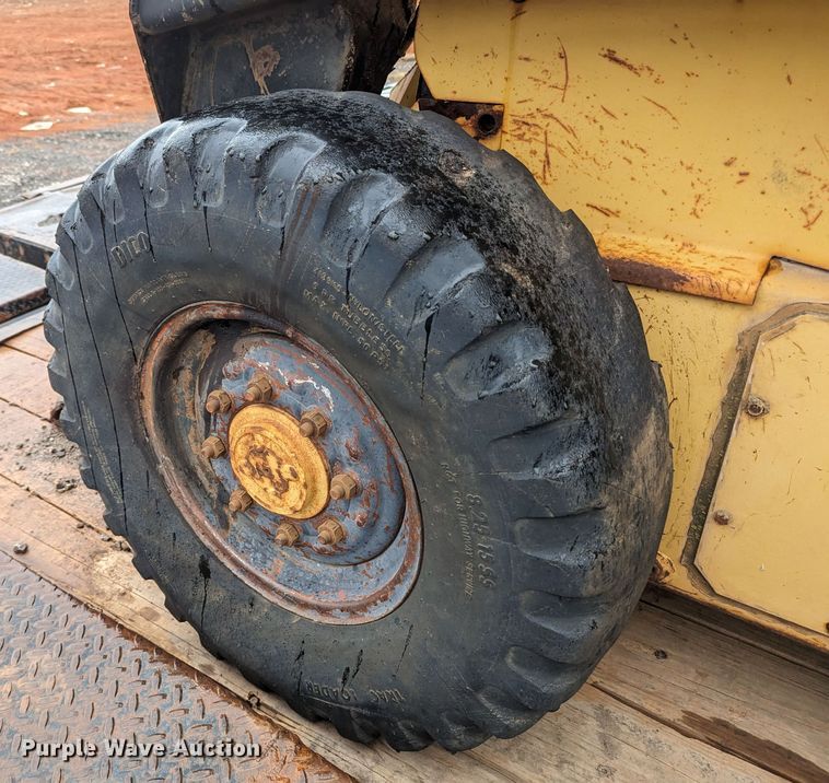 image for item LF9552 1996 New Holland LX865  skid steer loader