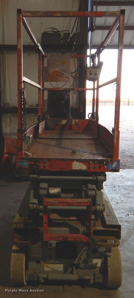 image for item LI9060 Skyjack SJIII3219  scissor lift