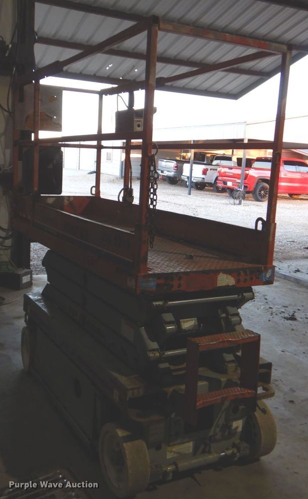 image for item LI9060 Skyjack SJIII3219  scissor lift