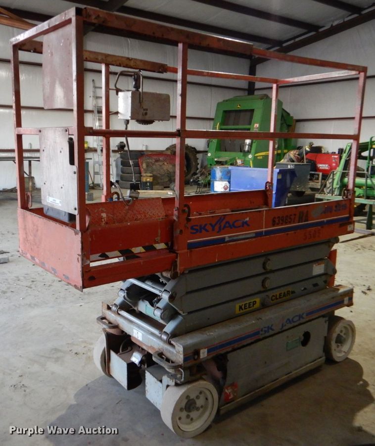 image for item LI9060 Skyjack SJIII3219  scissor lift