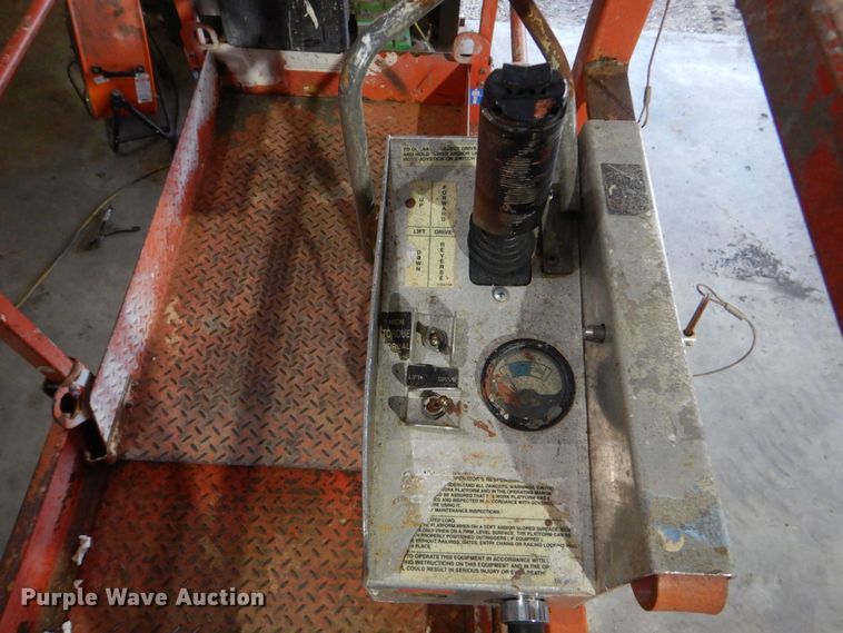 image for item LI9060 Skyjack SJIII3219  scissor lift