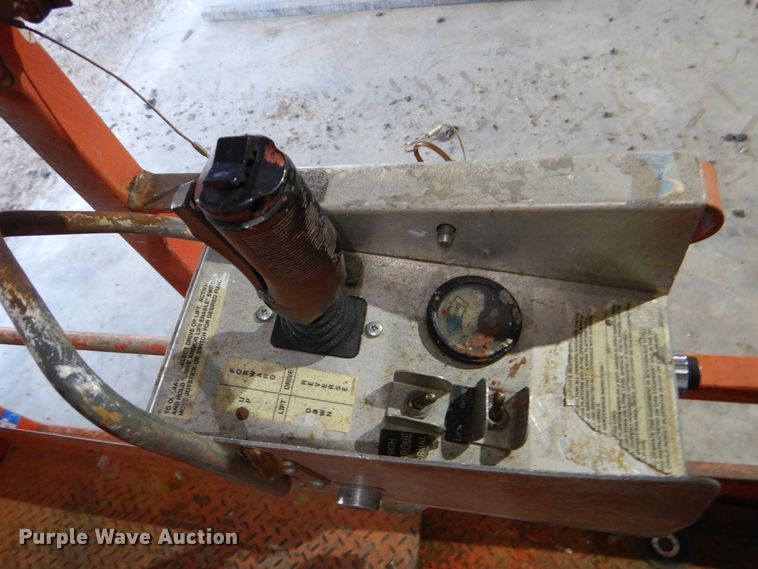 image for item LI9060 Skyjack SJIII3219  scissor lift