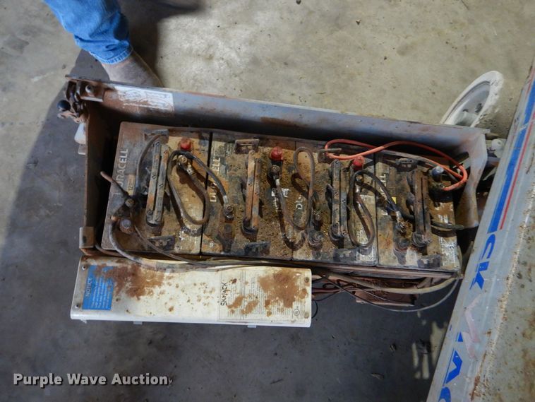 image for item LI9060 Skyjack SJIII3219  scissor lift