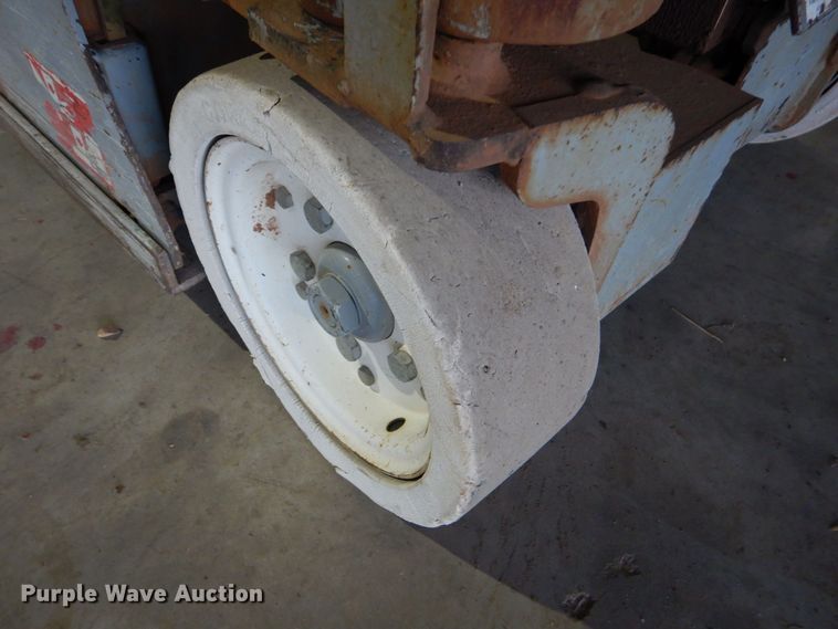 image for item LI9060 Skyjack SJIII3219  scissor lift